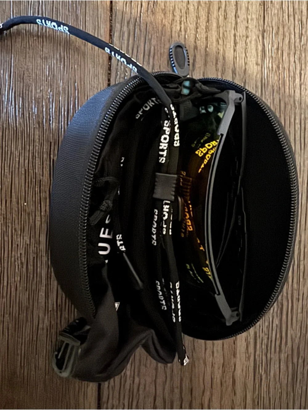Red Mirrored VR/AR Goggle Lens Accessory